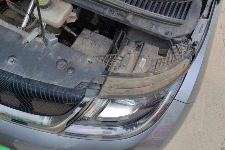 Used BYD Dolphin 2021 405 km Fashion Edition Engine Bay Left