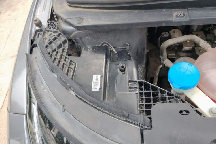 Used BYD Dolphin 2021 405 km Fashion Edition Engine Bay Right