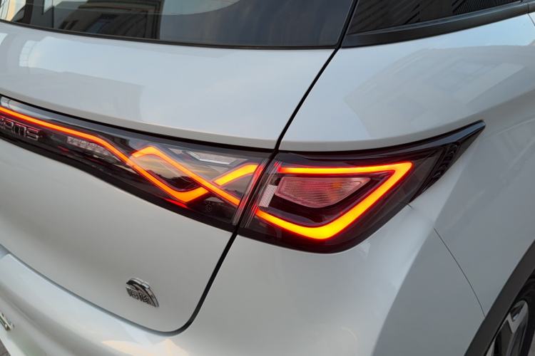Used BYD Dolphin 2021 405 km Fashion Edition Exterior 11