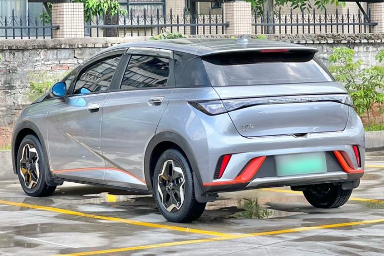 Used BYD Dolphin 2021 405 km Fashion Edition Exterior 3
