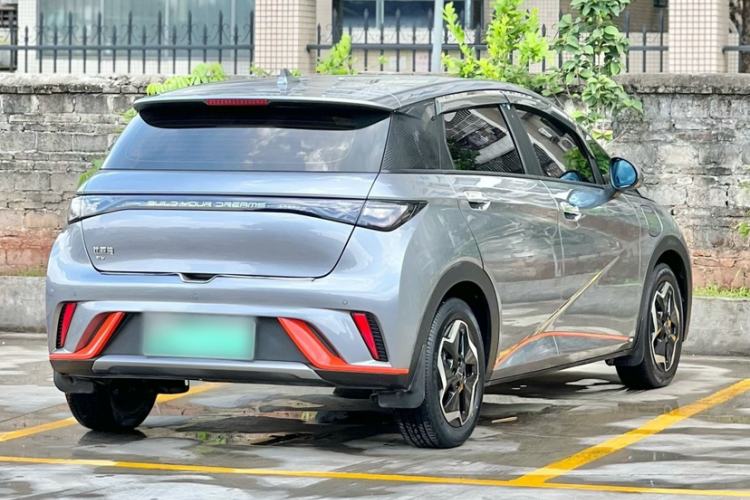 Used BYD Dolphin 2021 405 km Fashion Edition Exterior 4