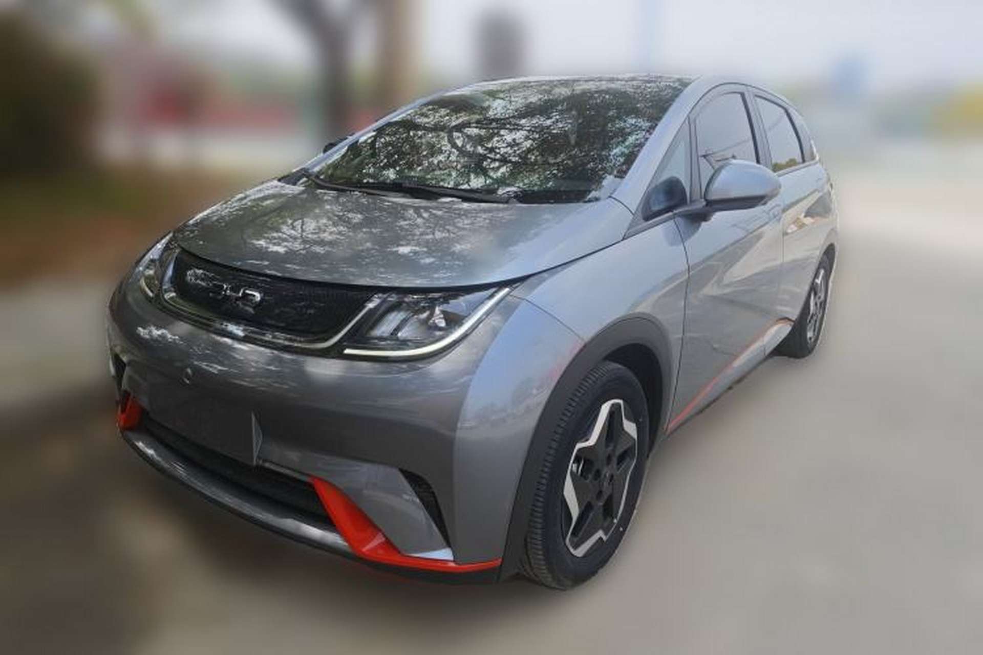 Used BYD Dolphin 2021 405 km Fashion Edition Front Left 45 Deg