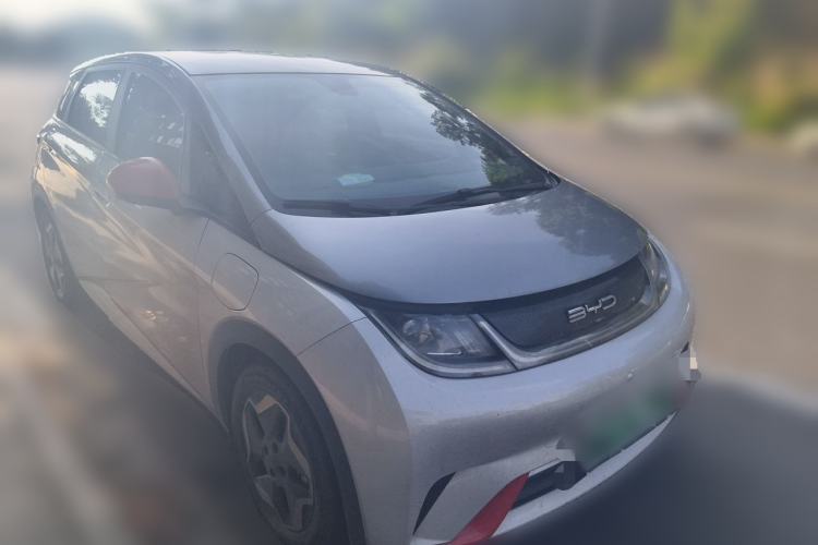 Used BYD Dolphin 2021 405 km Fashion Edition Front Right 45 Deg