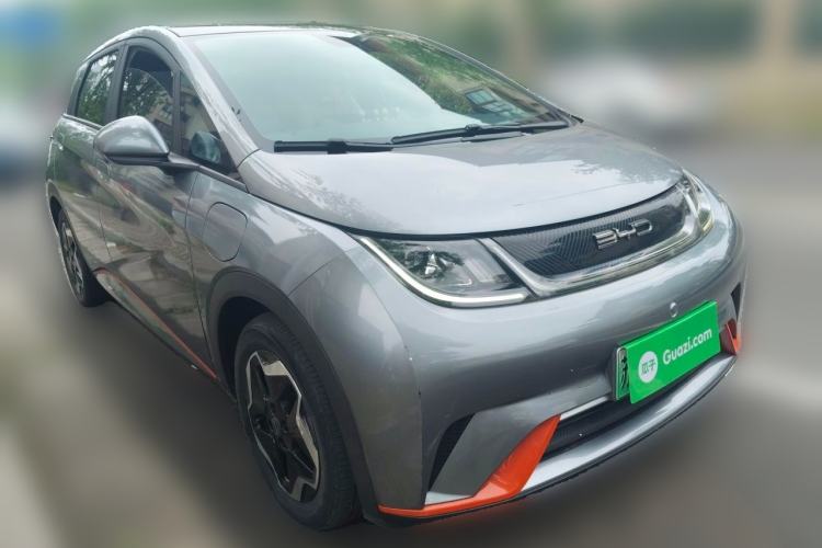 Used BYD Dolphin 2021 405 km Fashion Edition Front Right 45 Deg