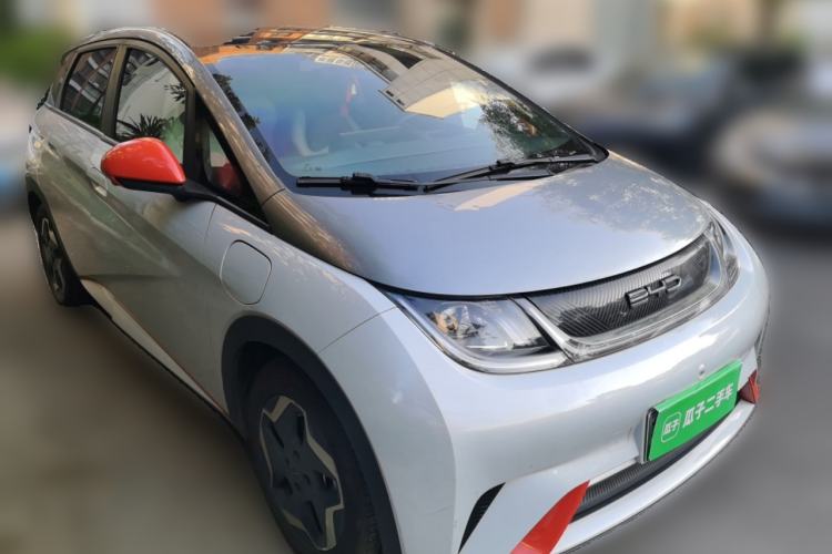 Used BYD Dolphin 2021 405 km Fashion Edition Front Right 45 Deg