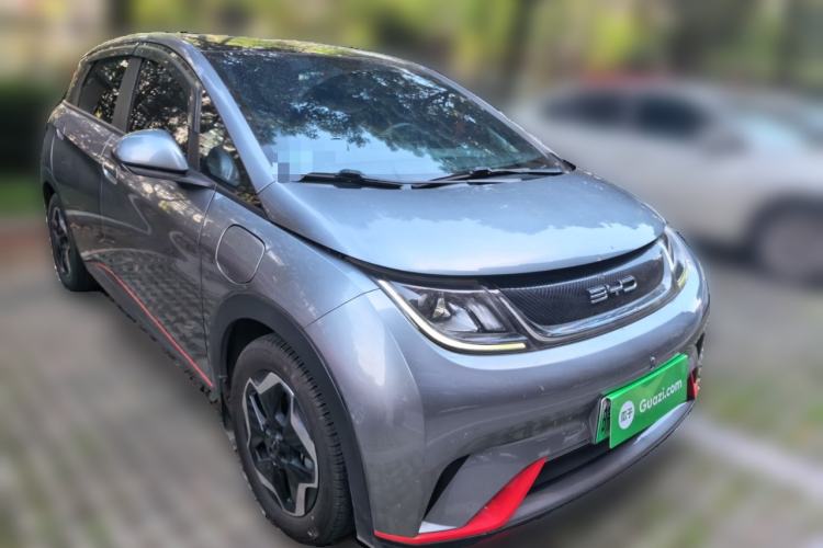 Used BYD Dolphin 2021 405 km Fashion Edition Front Right 45 Deg