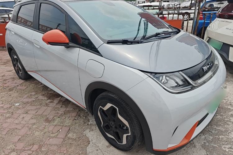 Used BYD Dolphin 2021 405 km Fashion Edition Front Right 45 Deg