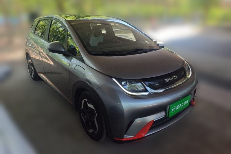 Used BYD Dolphin 2021 405 km Fashion Edition Front Right 45 Deg