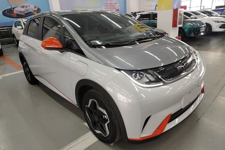 Used BYD Dolphin 2021 405 km Free Version Front Right 45 Deg