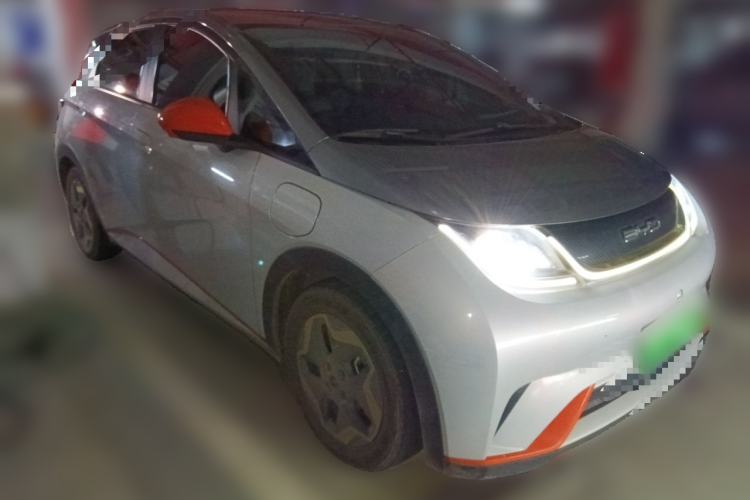 Used BYD Dolphin 2021 405 km Fashion Edition Front Right 45 Deg
