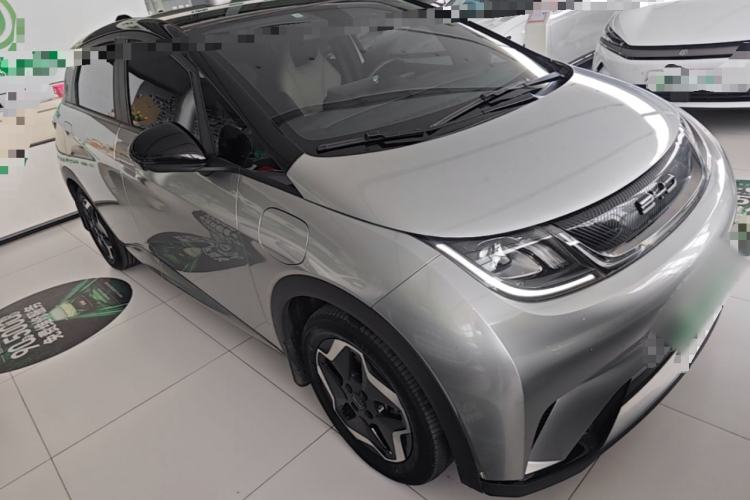 Used BYD Dolphin 2021 405 km Fashion Edition Front Right 45 Deg