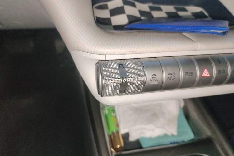 Used BYD Dolphin 2021 405 km Fashion Edition Gear Lever