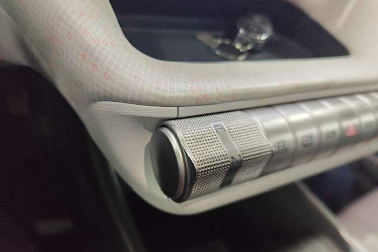 Used BYD Dolphin 2021 405 km Fashion Edition Gear Lever