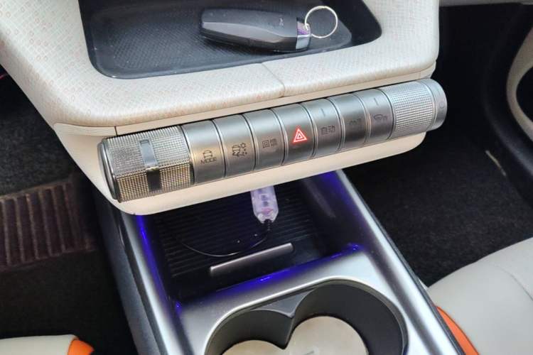 Used BYD Dolphin 2021 405 km Free Version Gear Lever