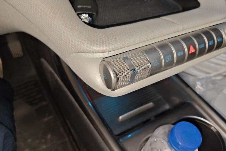 Used BYD Dolphin 2021 405 km Free Version Gear Lever