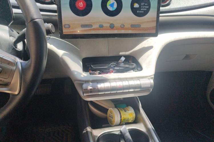 Used BYD Dolphin 2021 405 km Fashion Edition Gear Lever