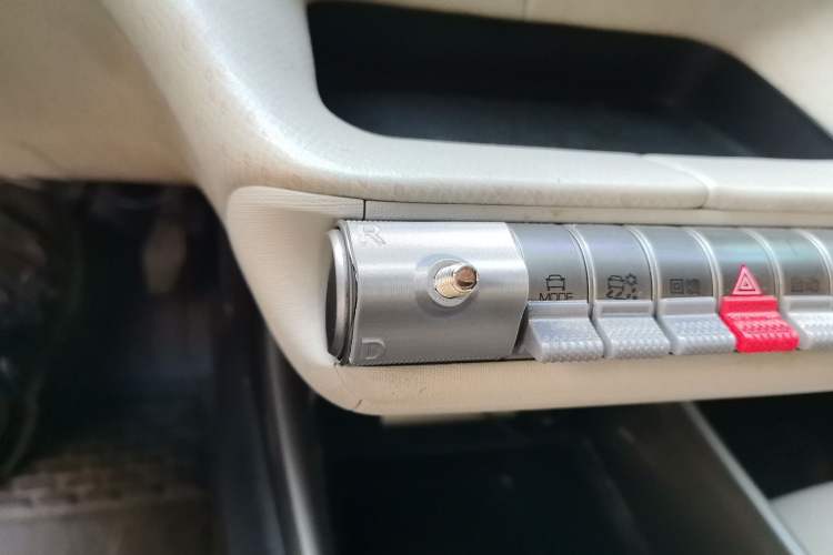Used BYD Dolphin 2021 405 km Fashion Edition Gear Lever
