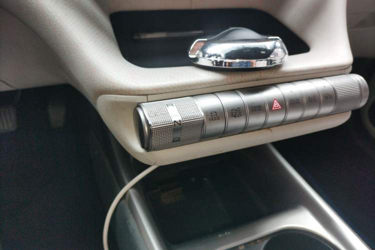 Used BYD Dolphin 2021 405 km Free Version Gear Lever