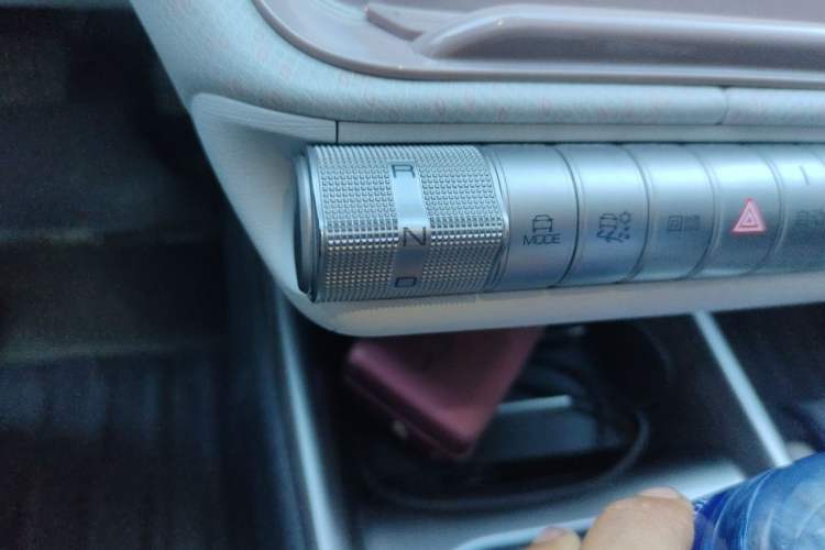 Used BYD Dolphin 2021 405 km Fashion Edition Gear Lever