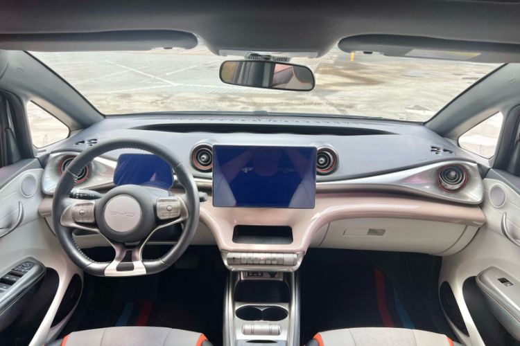 Used BYD Dolphin 2021 405 km Fashion Edition Interior 1