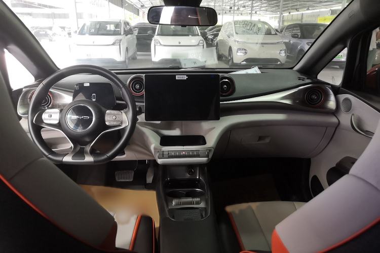 Used BYD Dolphin 2021 405 km Free Version Interior 3