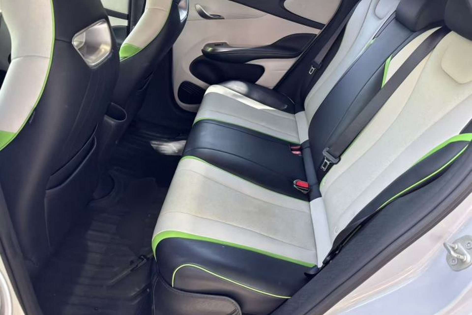 Used BYD Dolphin 2021 405 km Fashion Edition Left Rear Seat