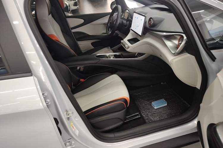 Used BYD Dolphin 2021 405 km Free Version Right Front Seat