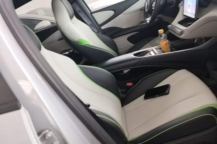 Used BYD Dolphin 2021 405 km Free Version Right Front Seat