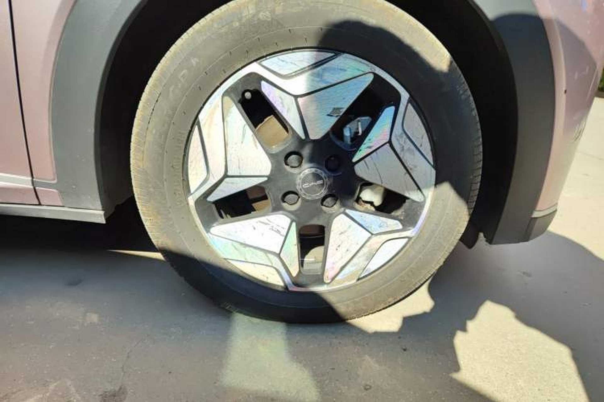Used BYD Dolphin 2021 405 km Fashion Edition Right Front Wheel Hub