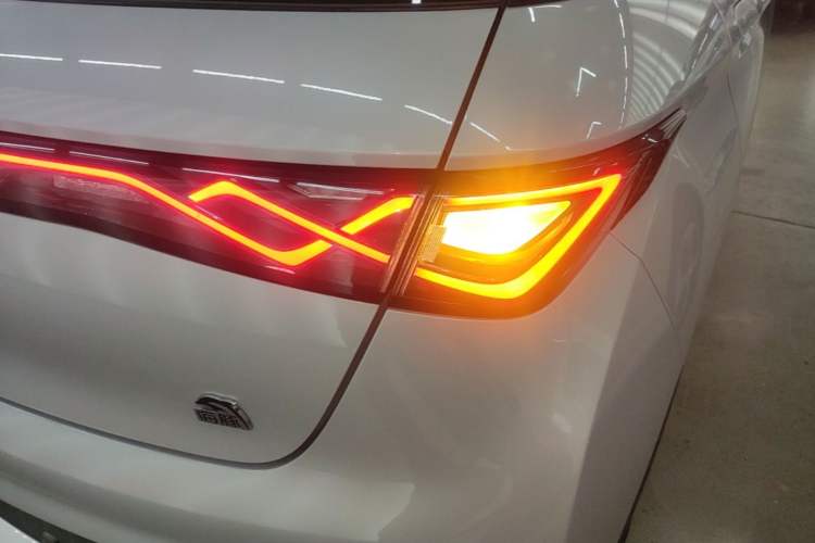 Used BYD Dolphin 2021 405 km Fashion Edition Right Rear Taillight
