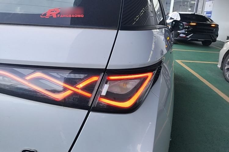 Used BYD Dolphin 2021 405 km Fashion Edition Right Rear Taillight