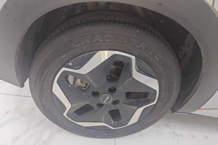Used BYD Dolphin 2021 405 km Fashion Edition Right Rear Wheel Hub
