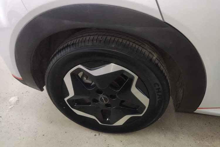 Used BYD Dolphin 2021 405 km Fashion Edition Right Rear Wheel Hub