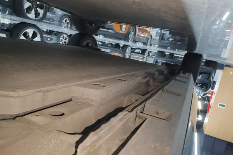 Used BYD Dolphin 2021 405 km Fashion Edition Right Side Sill