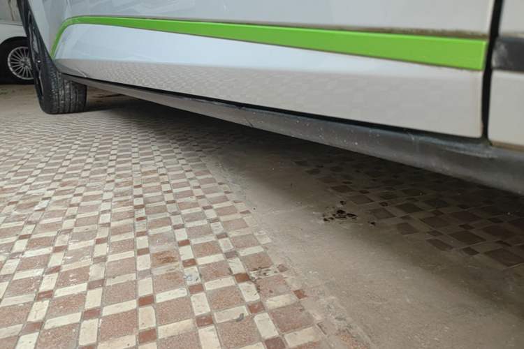 Used BYD Dolphin 2021 405 km Fashion Edition Right Side Sill