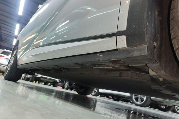 Used BYD Dolphin 2021 405 km Fashion Edition Right Side Sill
