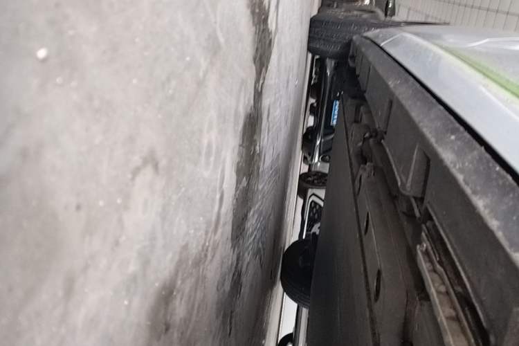Used BYD Dolphin 2021 405 km Free Version Right Side Sill