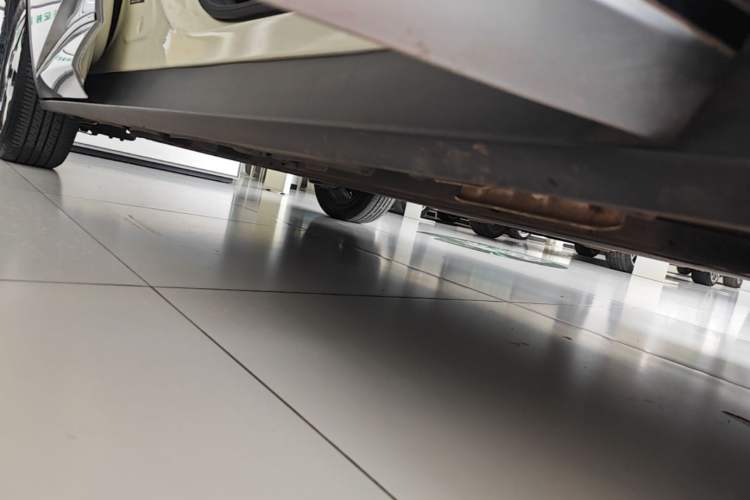 Used BYD Dolphin 2021 405 km Fashion Edition Right Side Sill