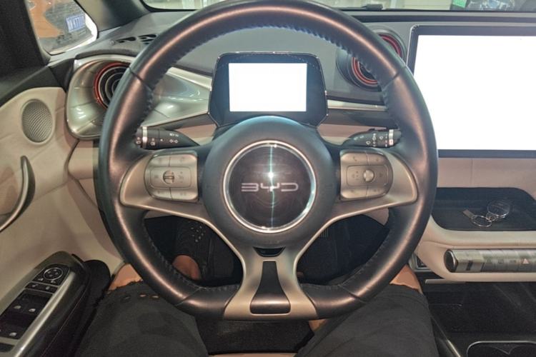 Used BYD Dolphin 2021 405 km Fashion Edition Steering Wheel
