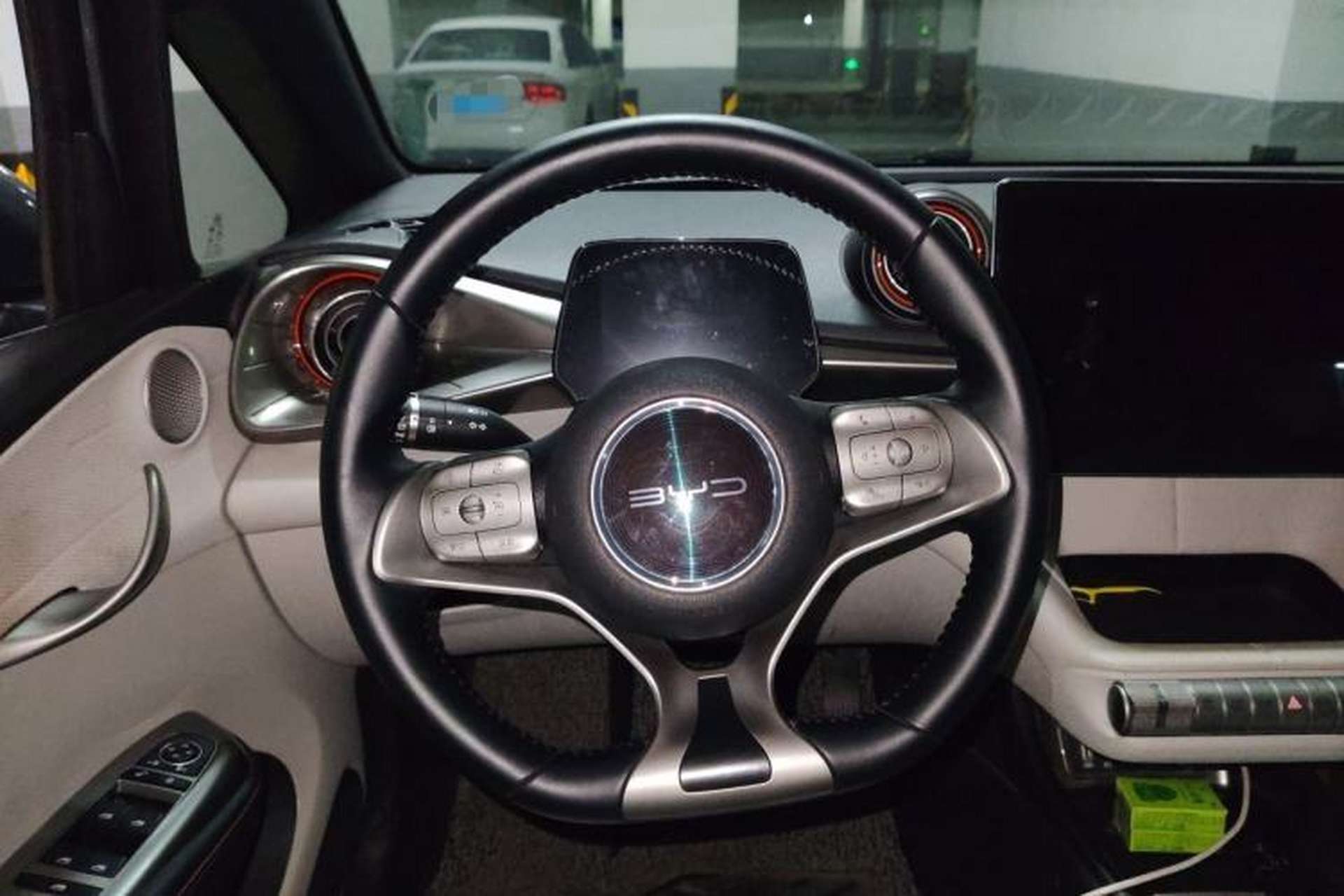 Used BYD Dolphin 2021 405 km Free Version Steering Wheel