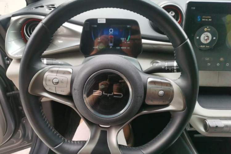 Used BYD Dolphin 2021 405 km Fashion Edition Steering Wheel