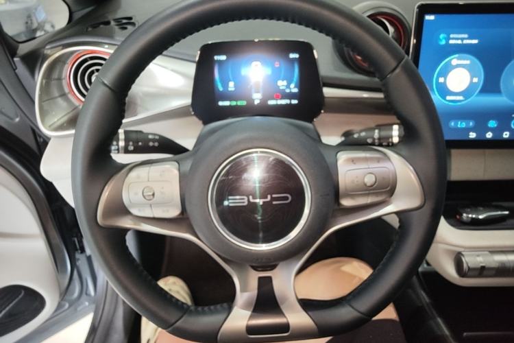 Used BYD Dolphin 2021 405 km Fashion Edition Steering Wheel