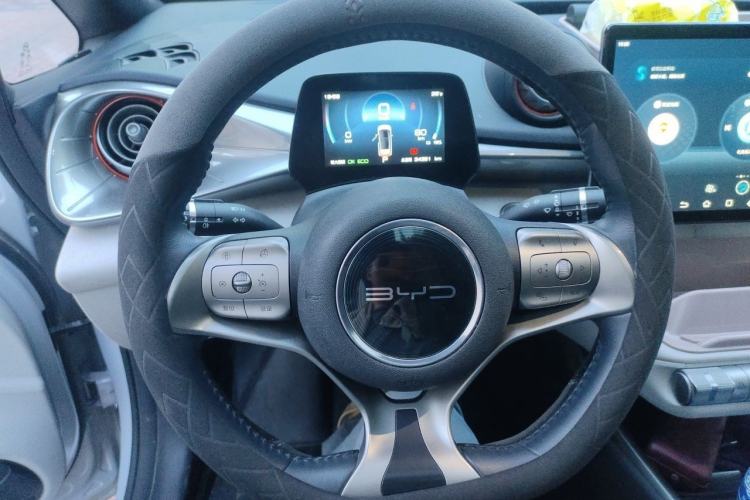 Used BYD Dolphin 2021 405 km Fashion Edition Steering Wheel