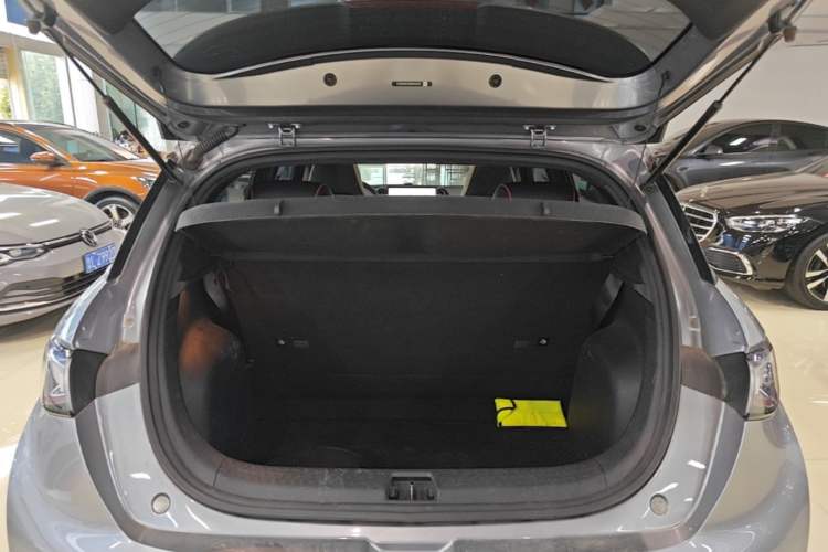 Used BYD Dolphin 2021 405 km Fashion Edition Trunk