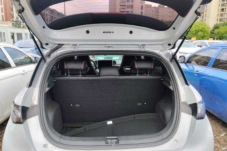 Used BYD Dolphin 2021 405 km Free Version Trunk