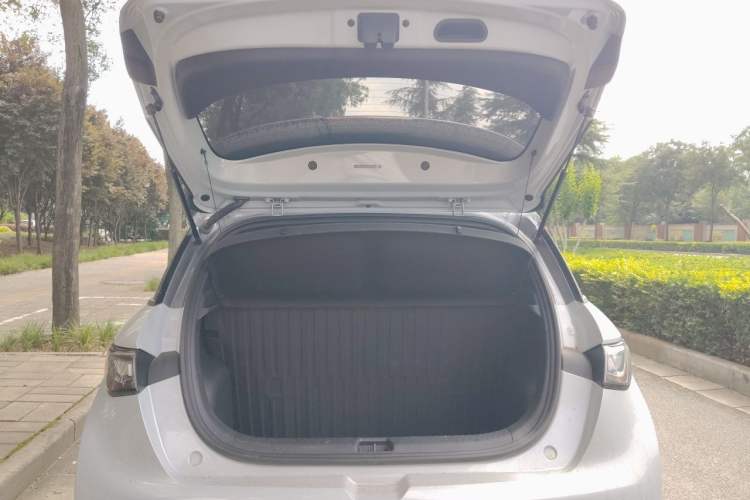 Used BYD Dolphin 2021 405 km Fashion Edition Trunk