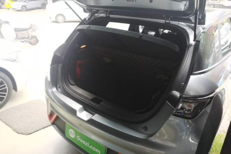 Used BYD Dolphin 2021 405 km Fashion Edition Trunk