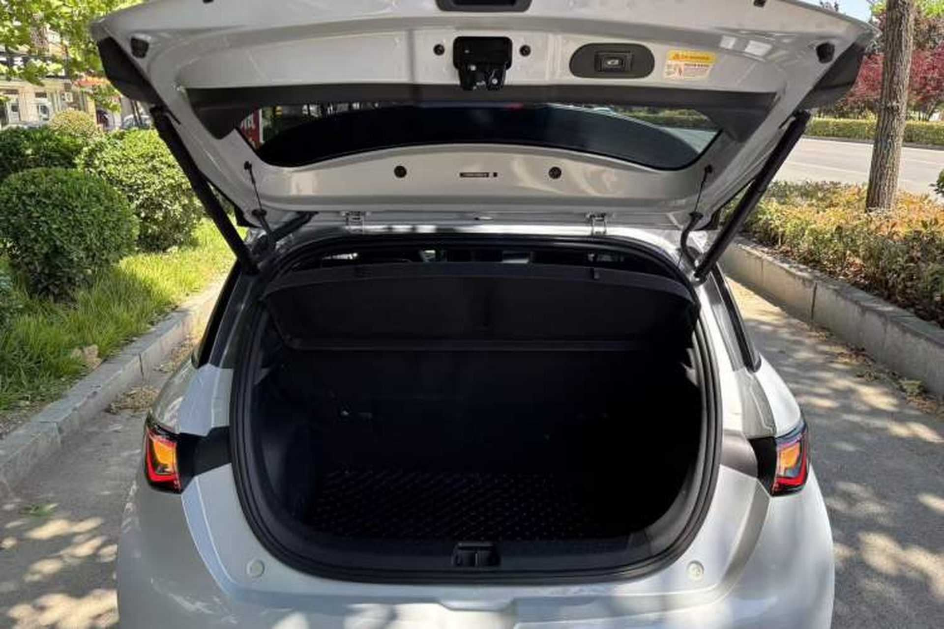 Used BYD Dolphin 2021 405 km Fashion Edition Trunk