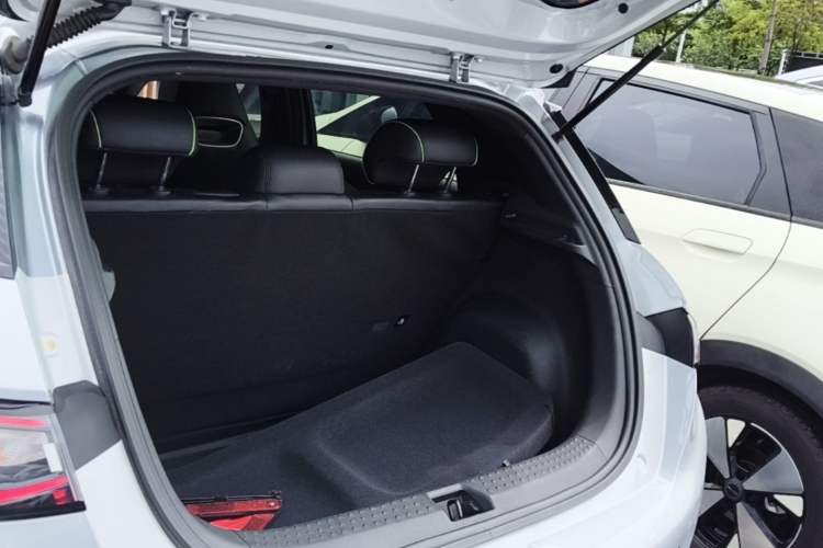 Used BYD Dolphin 2021 405 km Free Version Trunk