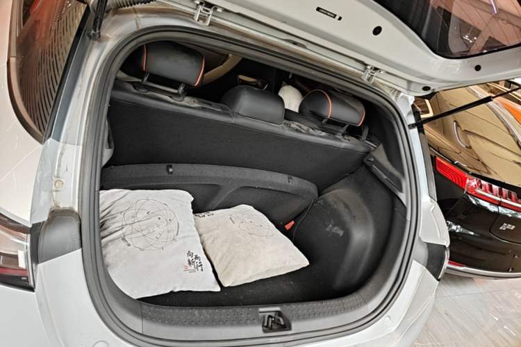 Used BYD Dolphin 2021 405 km Fashion Edition Trunk